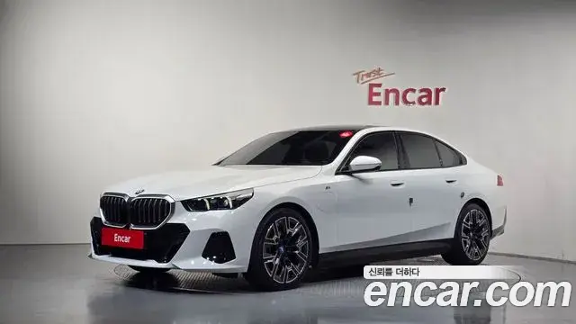 BMW 5-Series 530e xDrive M Sport 2025
