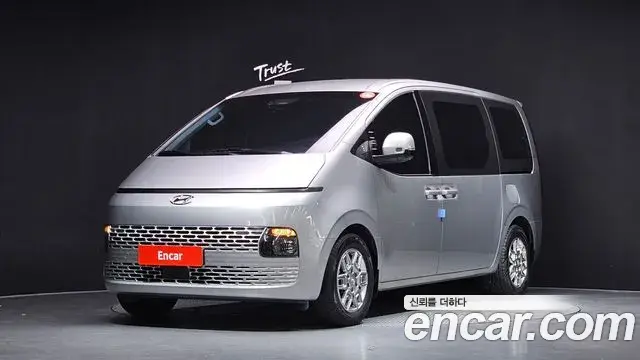 Hyundai Staria 4WD Tourer 11-Seater Modern 2021