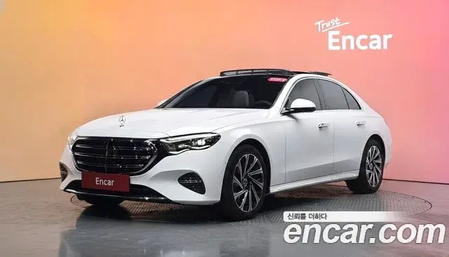 Mercedes-Benz E-Class E300 4MATIC Exclusive 2024