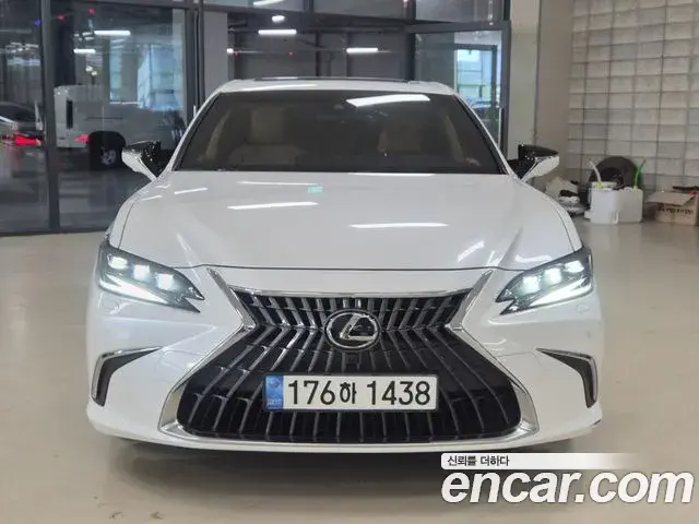 Lexus ES Executive 2022
