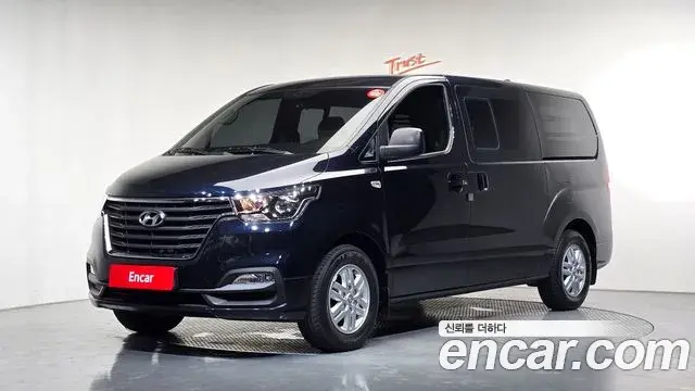 Hyundai Starex Van 5-Seater Modern 2020