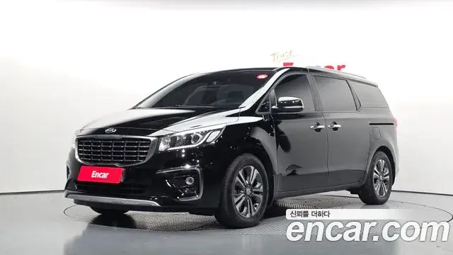Kia Carnival 9-Seater Luxury 2019