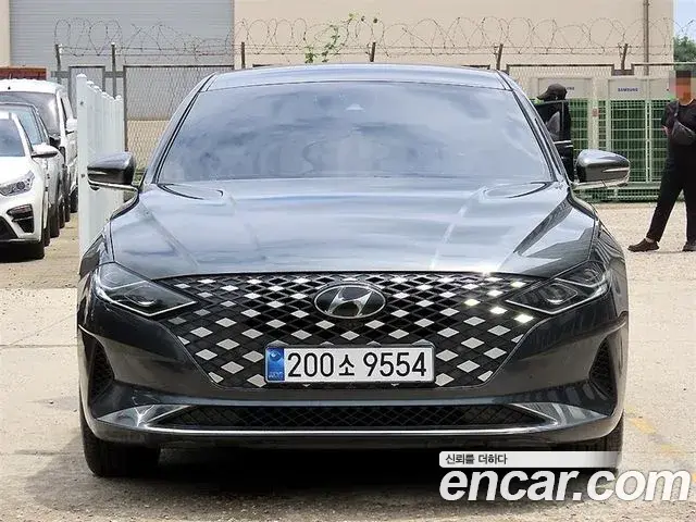 Hyundai Grandeur Le Blanc 2022
