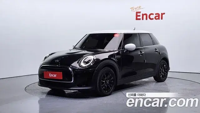 Mini Cooper 5Door Classic Third Generation 2024