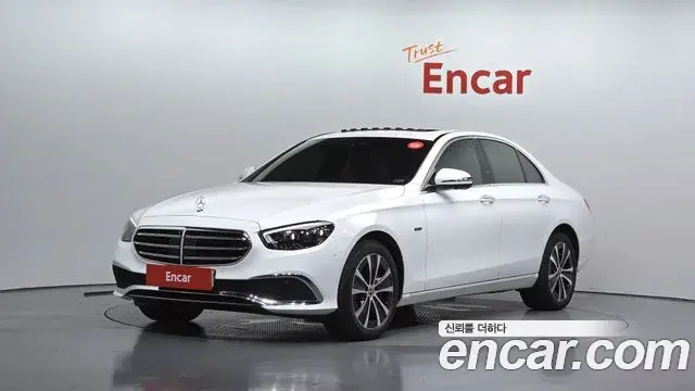 Mercedes-Benz E-Class E300e 4MATIC Exclusive 2021