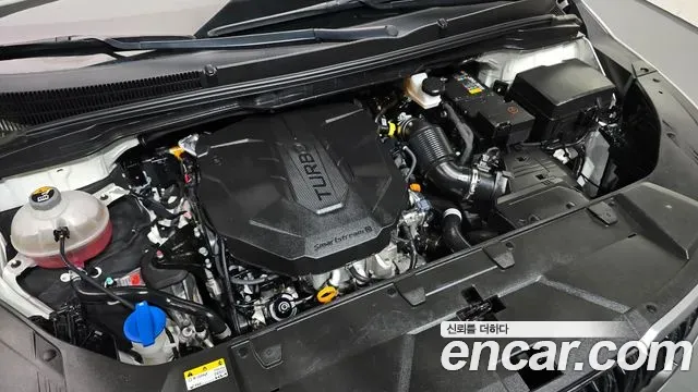 Kia Carnival Diesel 9-Seater Prestige 2023 — фото 6