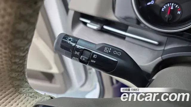Kia Carnival Diesel 9-Seater Prestige 2023 — фото 30