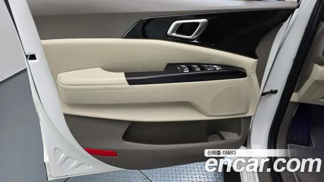 Kia Carnival Diesel 9-Seater Prestige 2023 — фото 24
