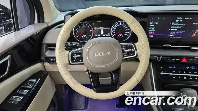 Kia Carnival Diesel 9-Seater Prestige 2023 — фото 13