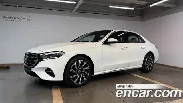 Mercedes-Benz E-Class E300 4MATIC Exclusive 2025