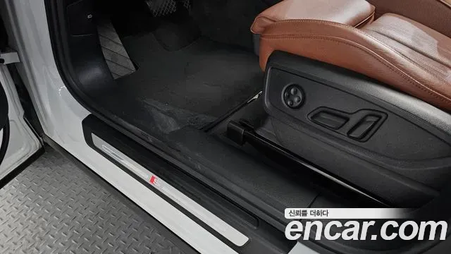 Audi Q5 45 TFSI Quattro Premium 2021 — фото 31