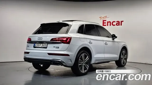 Audi Q5 45 TFSI Quattro Premium 2021 — фото 2