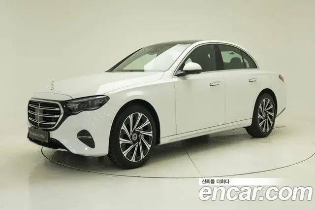 Mercedes-Benz E-Class E300 4MATIC Exclusive 2025