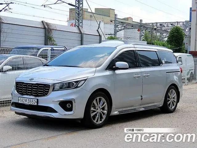 Kia Carnival 9-Seater Prstige 2019