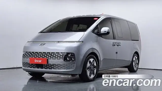 Hyundai Staria 4WD Tourer 9-Seater Modern 2023