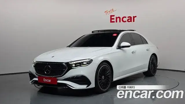 Mercedes-Benz E-Class E300 4MATIC AMG Line 2024