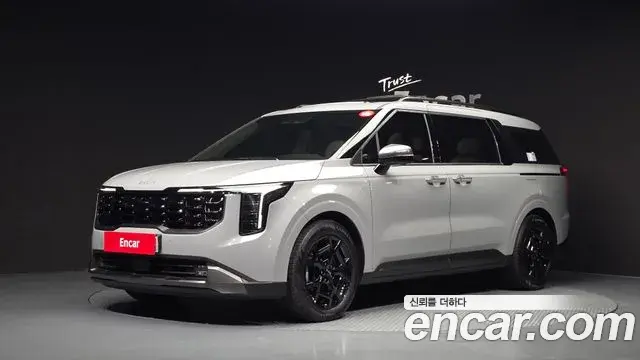 Kia Carnival Gasoline 7-Seater Gravity 2025