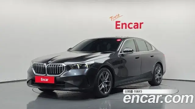 BMW 5-Series 520i 2024