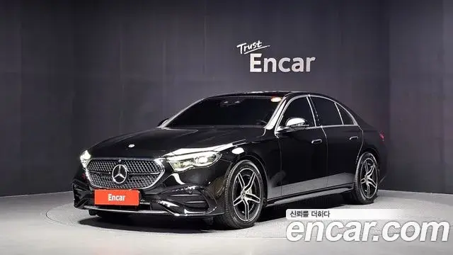 Mercedes-Benz E-Class E300 4MATIC AMG Line 2024
