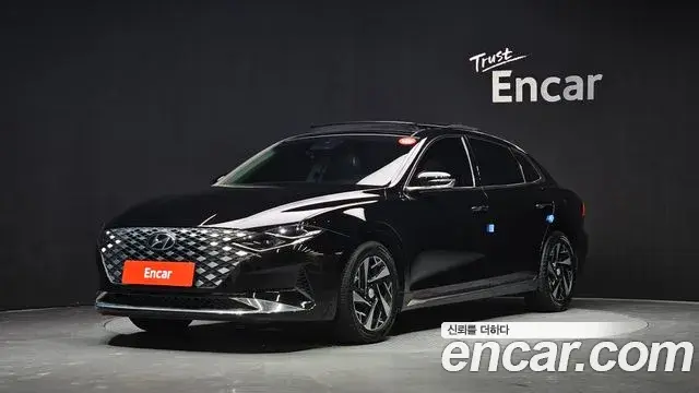 Hyundai Grandeur Premium 2022
