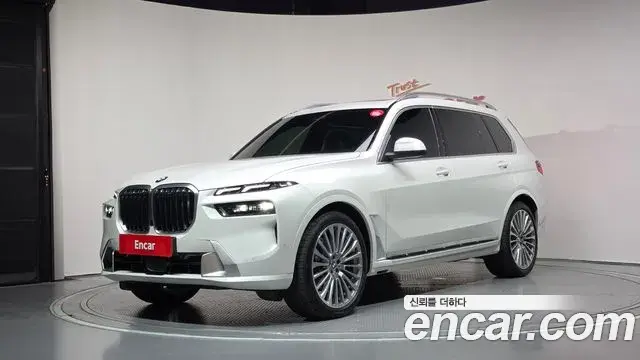 BMW X7 xDrive 40i Design Pure Excellence 7-Seater 2025