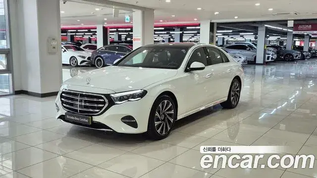 Mercedes-Benz E-Class E300 4MATIC Exclusive 2025