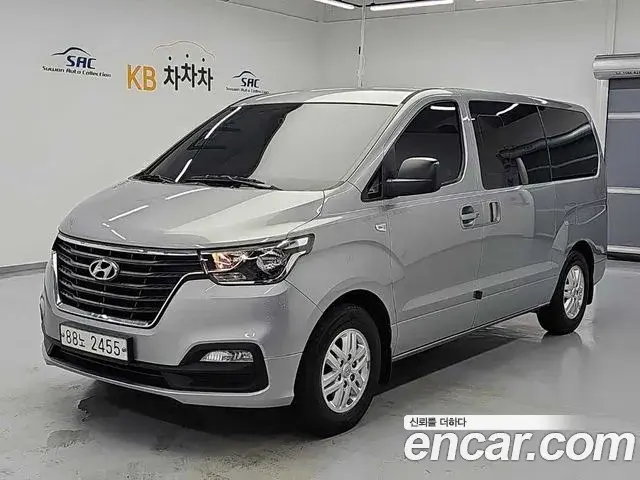Hyundai Starex Van 5-Seater Smart 2019
