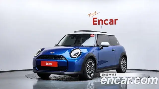 Mini Cooper Classic 2025