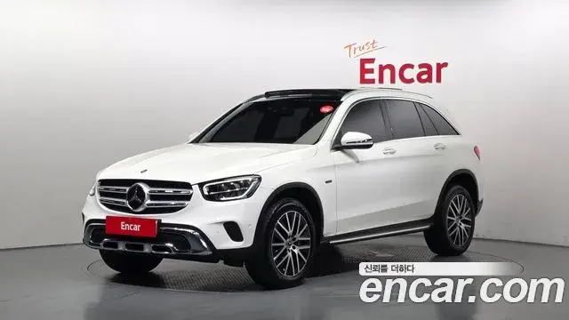 Mercedes-Benz GLC-Class GLC300e 4MATIC 2021