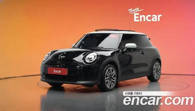 Mini Cooper Classic 2025