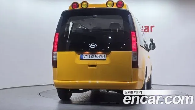 Hyundai Staria HEV 1.6T Kinder Safety Car 11-Seater 2026 — фото 4