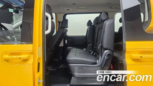 Hyundai Staria HEV 1.6T Kinder Safety Car 11-Seater 2026 — фото 12