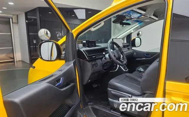Hyundai Staria HEV 1.6T Kinder Safety Car 11-Seater 2026 — фото 10
