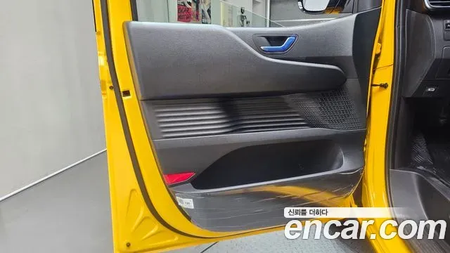 Hyundai Staria HEV 1.6T Kinder Safety Car 11-Seater 2026 — фото 24