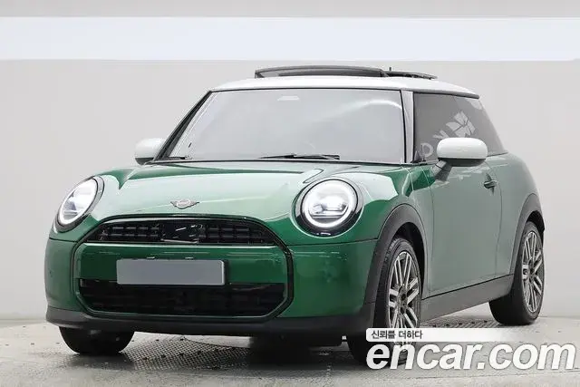 Mini Cooper Classic 2024