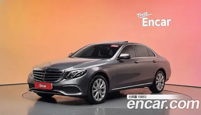 Mercedes-Benz E-Class E300 4MATIC Exclusive 2020