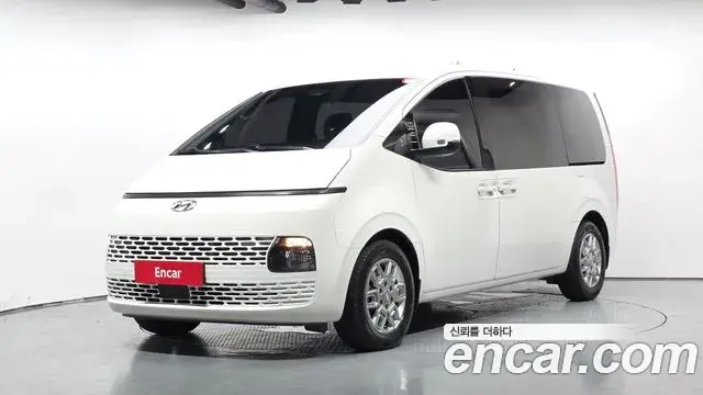 Hyundai Staria Tourer 11-Seater Modern 2024