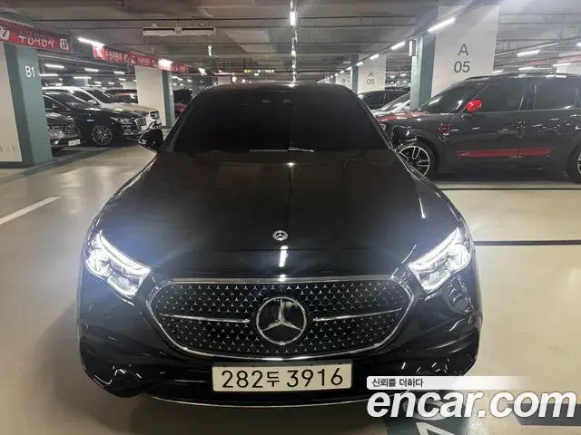 Mercedes-Benz E-Class E300 4MATIC AMG Line 2025