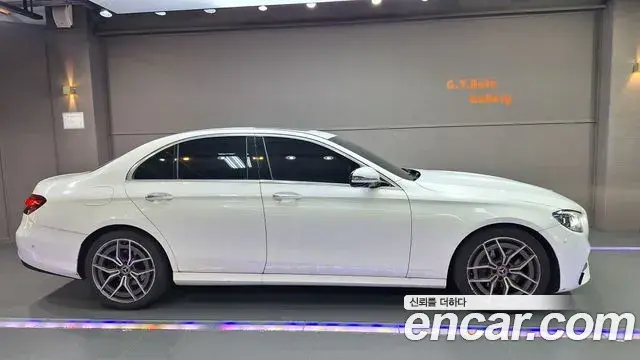 Mercedes-Benz E-Class E220d 4MATIC AMG Line 2021