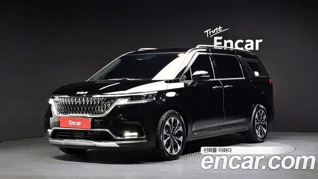 Kia Carnival Gasoline 9-Seater Signature 2023