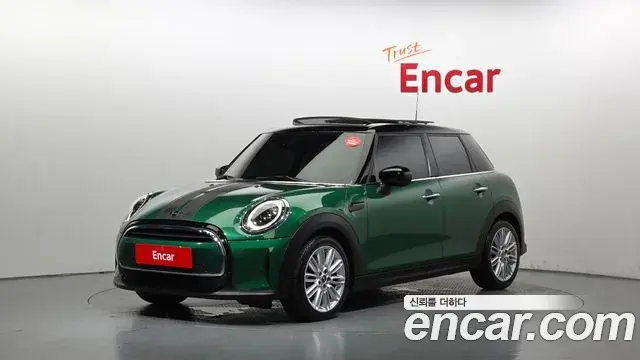 Mini Cooper 5Door Classic Plus Launch Pack Third Generation 2021
