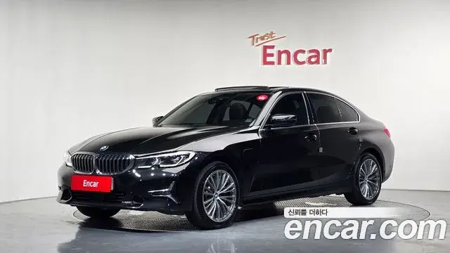 BMW 3-Series 330e Luxury 2021