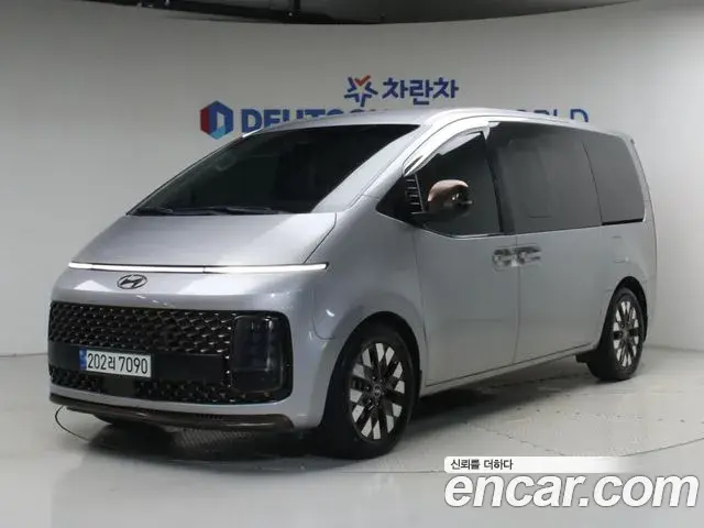 Hyundai Staria 4WD Lounge 9-Seater Prestige 2022