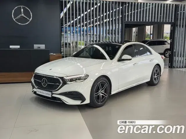 Mercedes-Benz E-Class E300 4MATIC AMG Line 2025