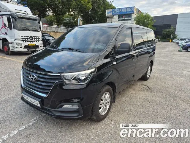 Hyundai Starex Van 3-Seater Smart 2019