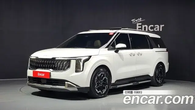 Kia Carnival Gasoline 9-Seater Signature 2024