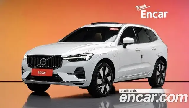 Volvo XC60 T8 Ultra Bright 2024