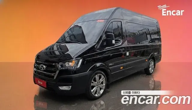 Hyundai Solati 15-seater Luxury 2024