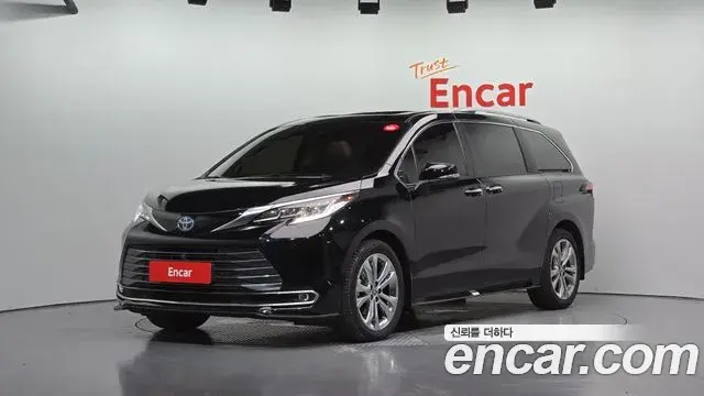 Toyota Sienna 2.5 Hybrid 2WD 2022