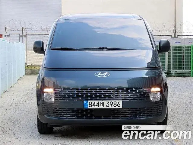 Hyundai Staria Cargo 3-Seater Smart 2022